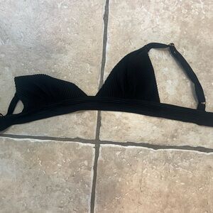 Women’s black bralette size small